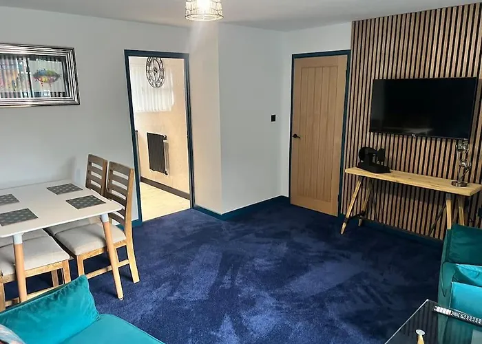 Modern 2 Bedroom Apartment