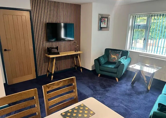 Modern 2 Bedroom Apartment